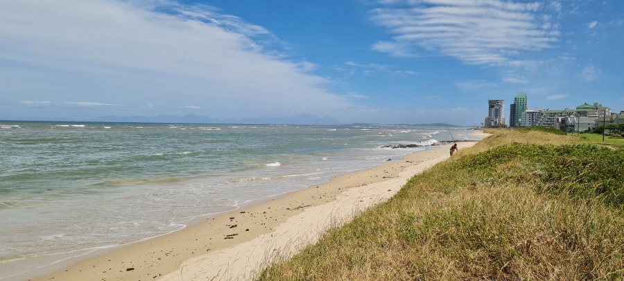 6 Bedroom Property for Sale in Greenways Golf Estate Western Cape